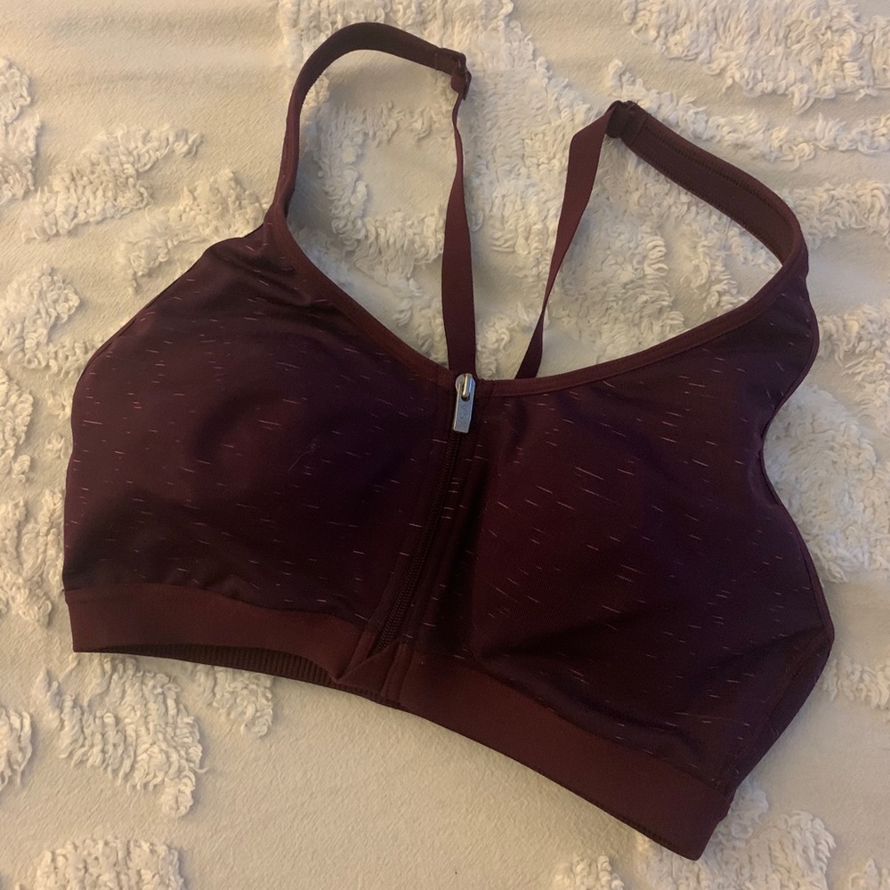 NWOT Victoria's Secret Sports Bra 34B